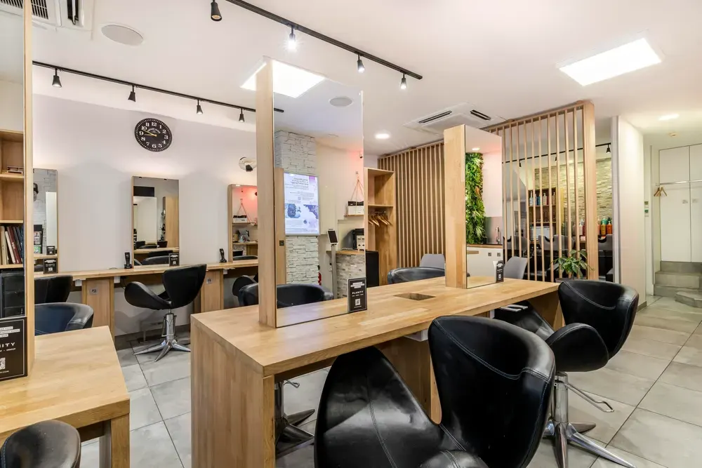 Large styling table and mirrors, Antibes Juan-les-Pins salon