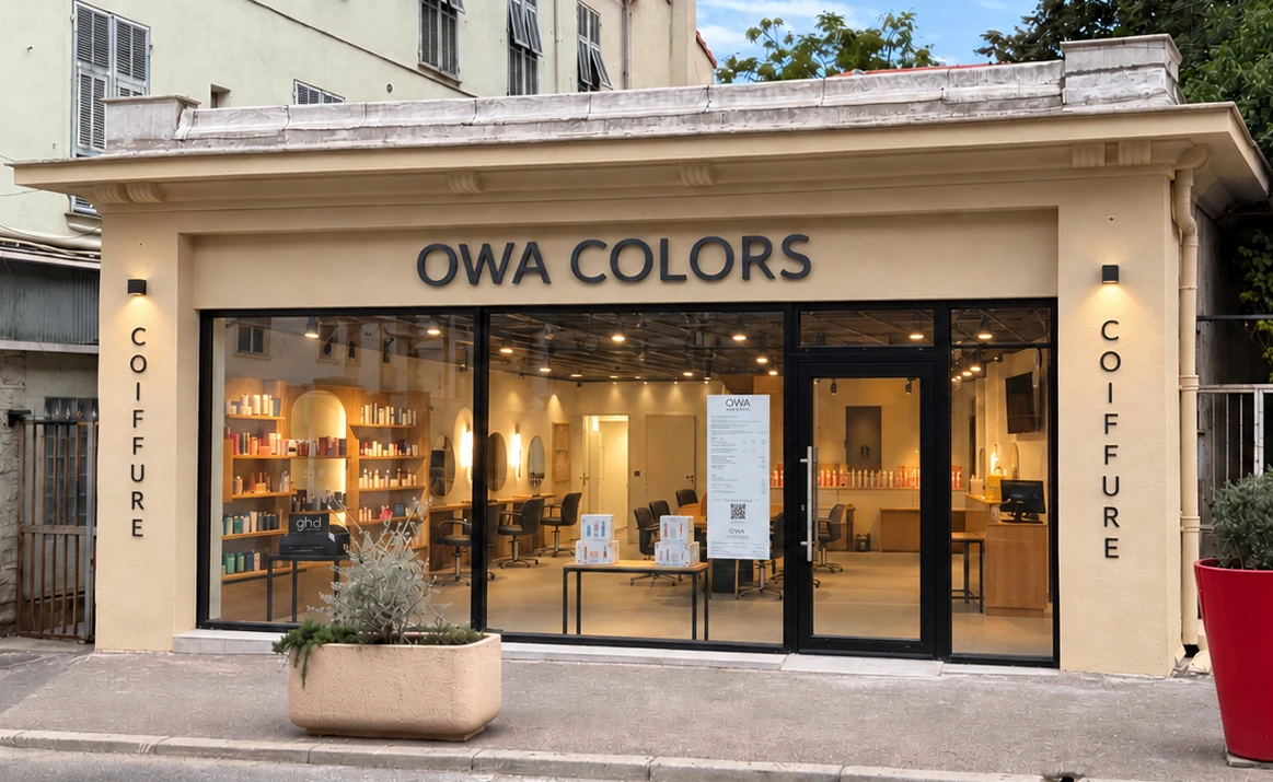 Front of the OWA Colors salon in Cagnes-sur-Mer, avenue de la Gare