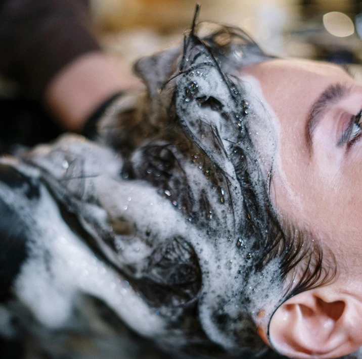 Entretien de vos cheveux cassants 
